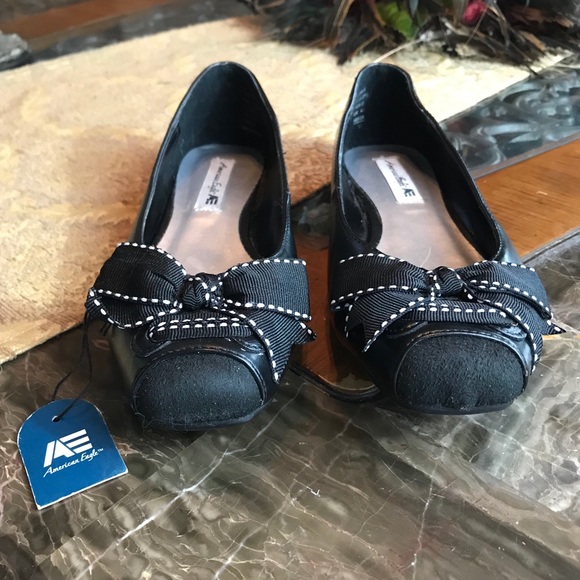 AMERICAN EAGLE FLATS, WITH BOW, BLACK AND WHITE 6. - Picture 1 of 6